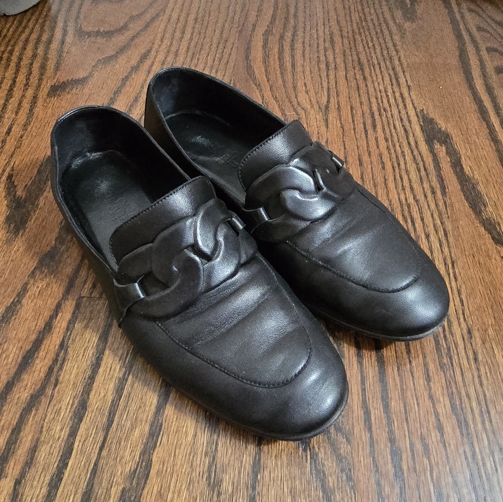 Hermes Honest Black Leather Loafers sz 37
